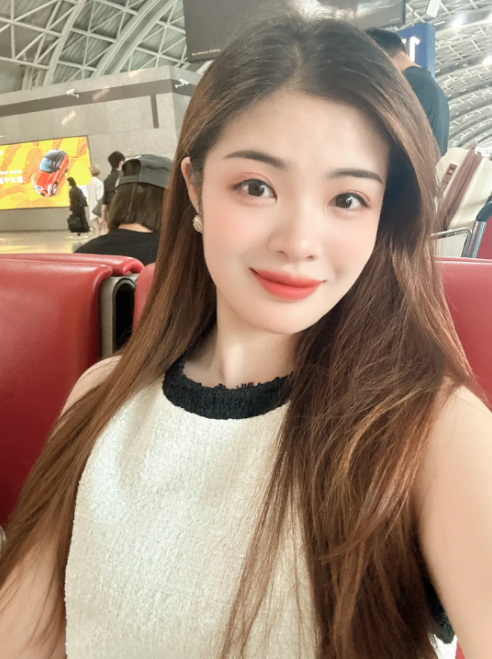 096f8e571d0230d4f1b4764d44e4adc0 单身美女丨晴天