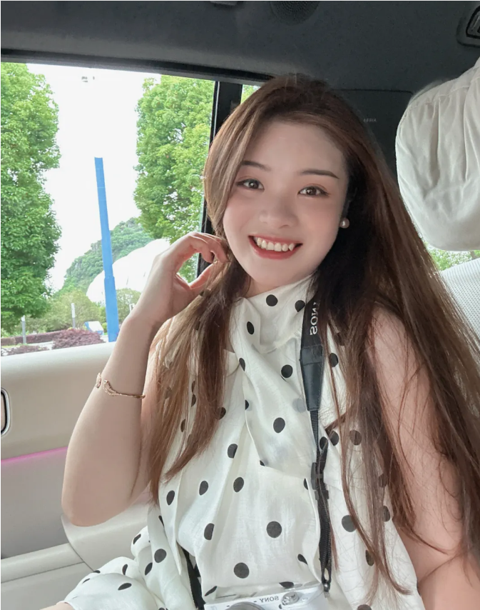 1ff84a6bc2789289076647fcdd6edde9 单身美女丨晴天